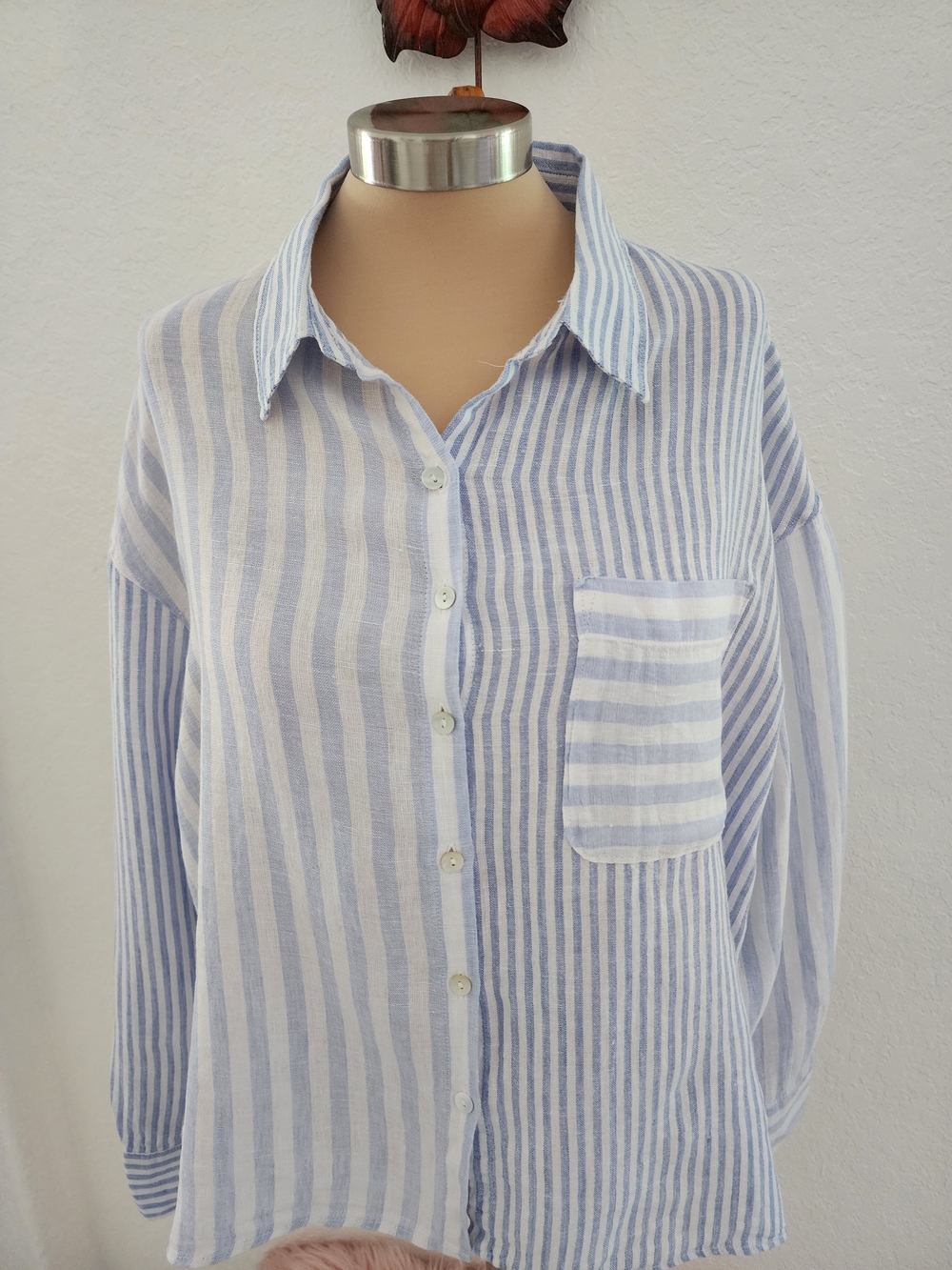 NICOLE MILLER | Light Blue & White Striped Button-Up Shirt 100% Linen - Picture 8 of 15